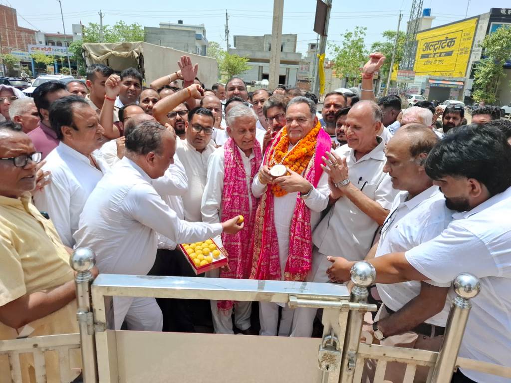 MLA Vinod Bhayana Inaugurates Renovation of Maharaja Agrasen Chowk Project to Cost 475 Lakh